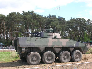 星空体育-F-16机场被毁,跑道炸出巨坑,16号机场跑道